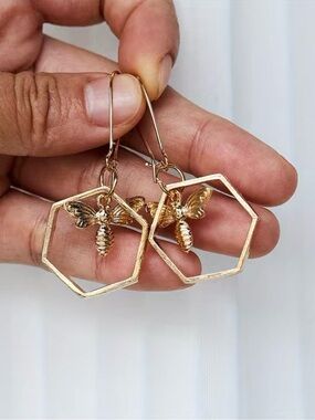 NWT Gold Bee Hexagon Drop Earrings, Gold Jewelry